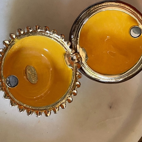 Authentic CIEL collectible frosted cupcake trinket box - Picture 4 of 7